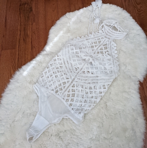 Free PEOPLE intimately be my Battenburg crochet lace tie up bodysuit white xs - Picture 10 of 13